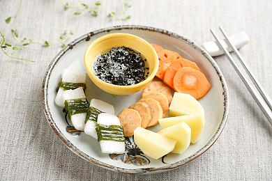 自走棋战斗的大富翁《Quad Battle》Steam页面 支持简中